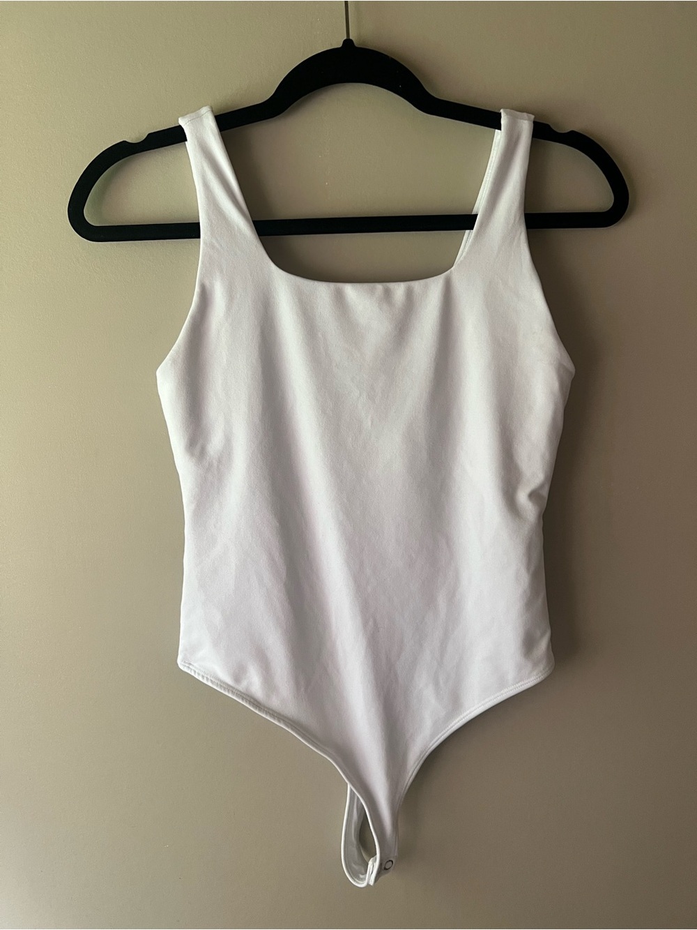 Good American White Square Scoop Bodysuit